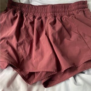 Lululemon Misty Merlot Hotty Hots